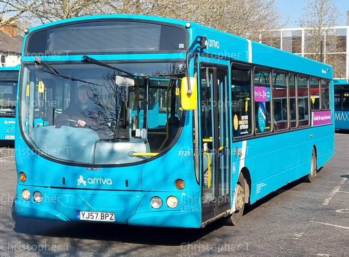 Image of Arriva Beds and Bucks vehicle 3729. Taken by Christopher T at 13.15.50 on 2022.03.08
